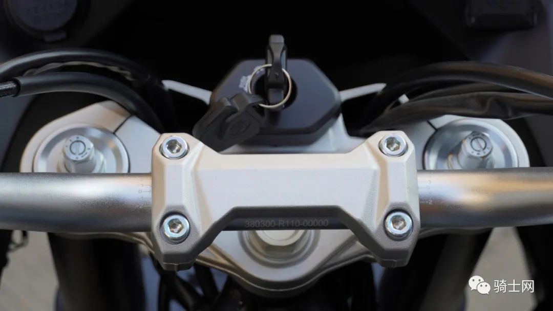 凯越500x和525x有什么区别,恒舰大海道500x和凯越525x哪个好