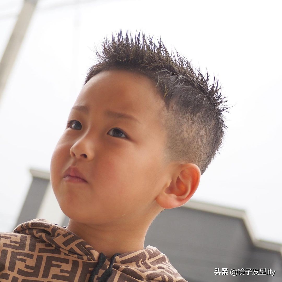 最流行帅气的小男孩发型,6款小男孩帅气发型设计