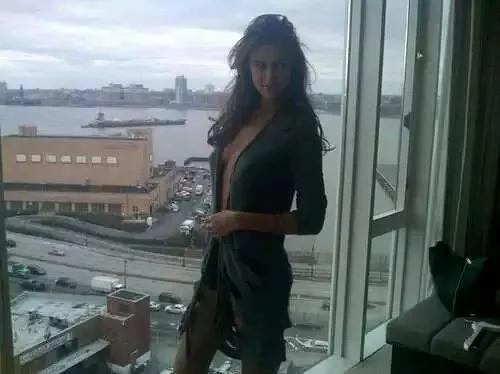 和985高校的海归学子讨论陈宏友，聊到一半，他就竖起了中指