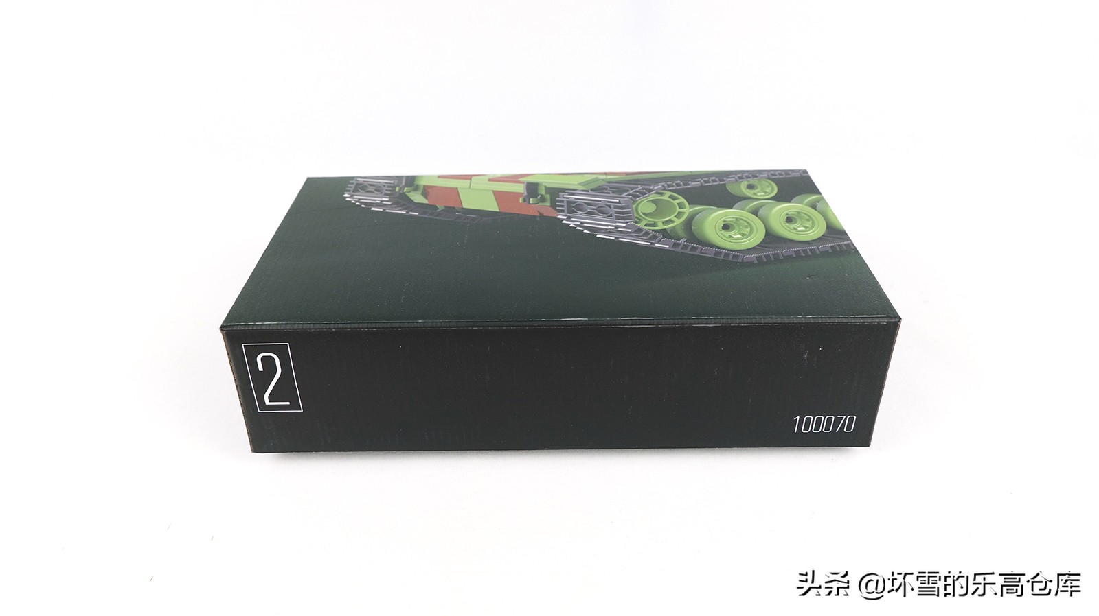 kv-2重型坦克木质拼装,kv1坦克到kv6坦克的进化史