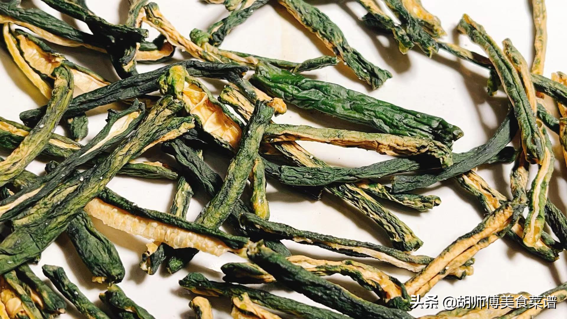 这5种蔬菜晒干后比新鲜1年都不坏,这六种水果晒干后比新鲜的更好吃