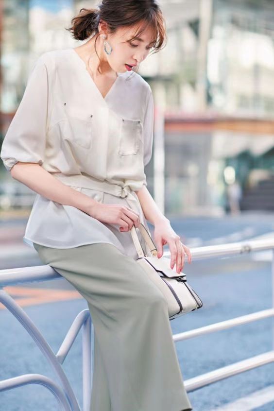 知性优雅穿搭白衬衫裙子,格子衬衣穿搭牛仔半裙女秋冬