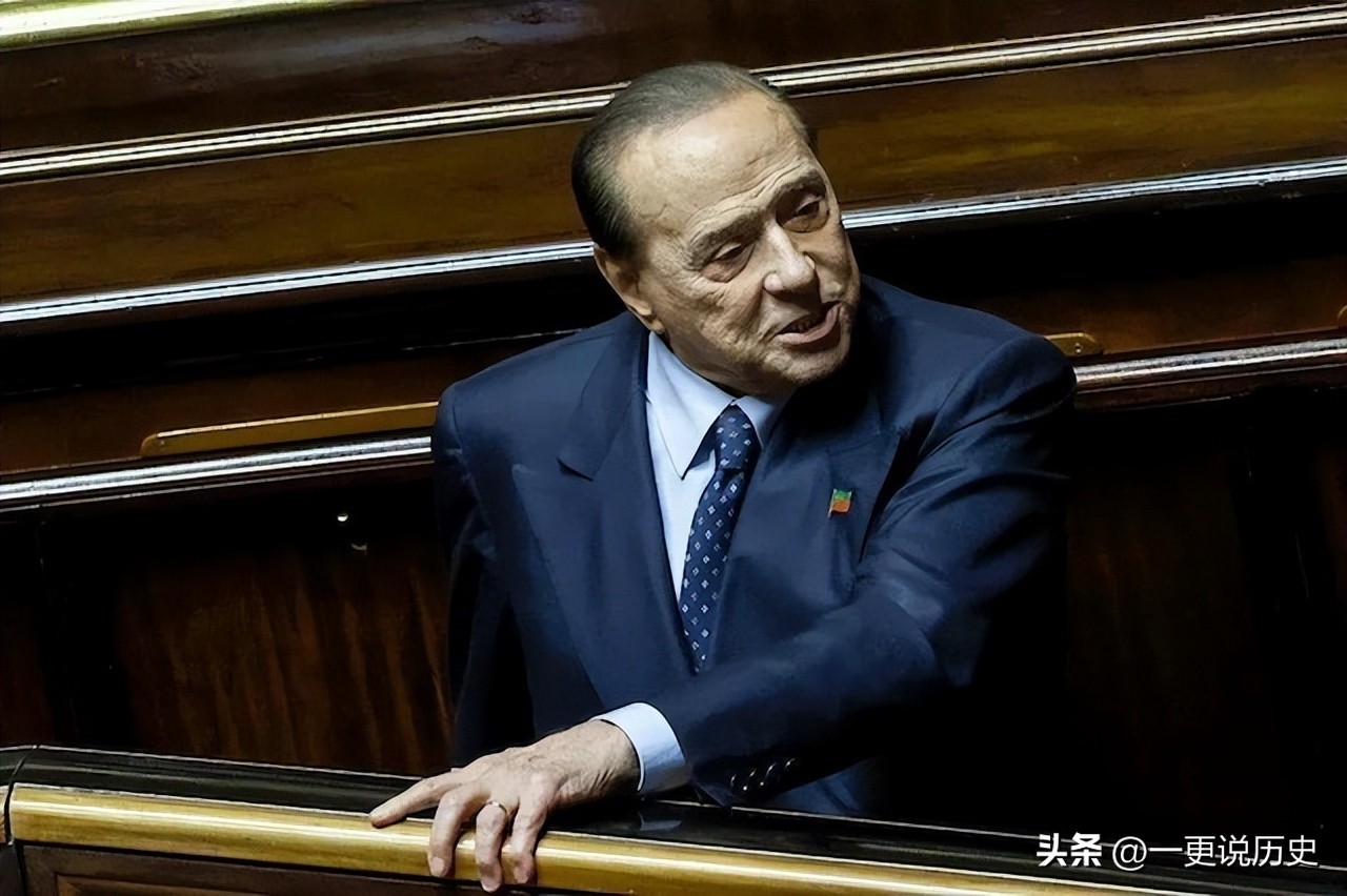 贝卢斯科尼的传奇人生:曾缔造AC米兰王朝,三任意大利总理