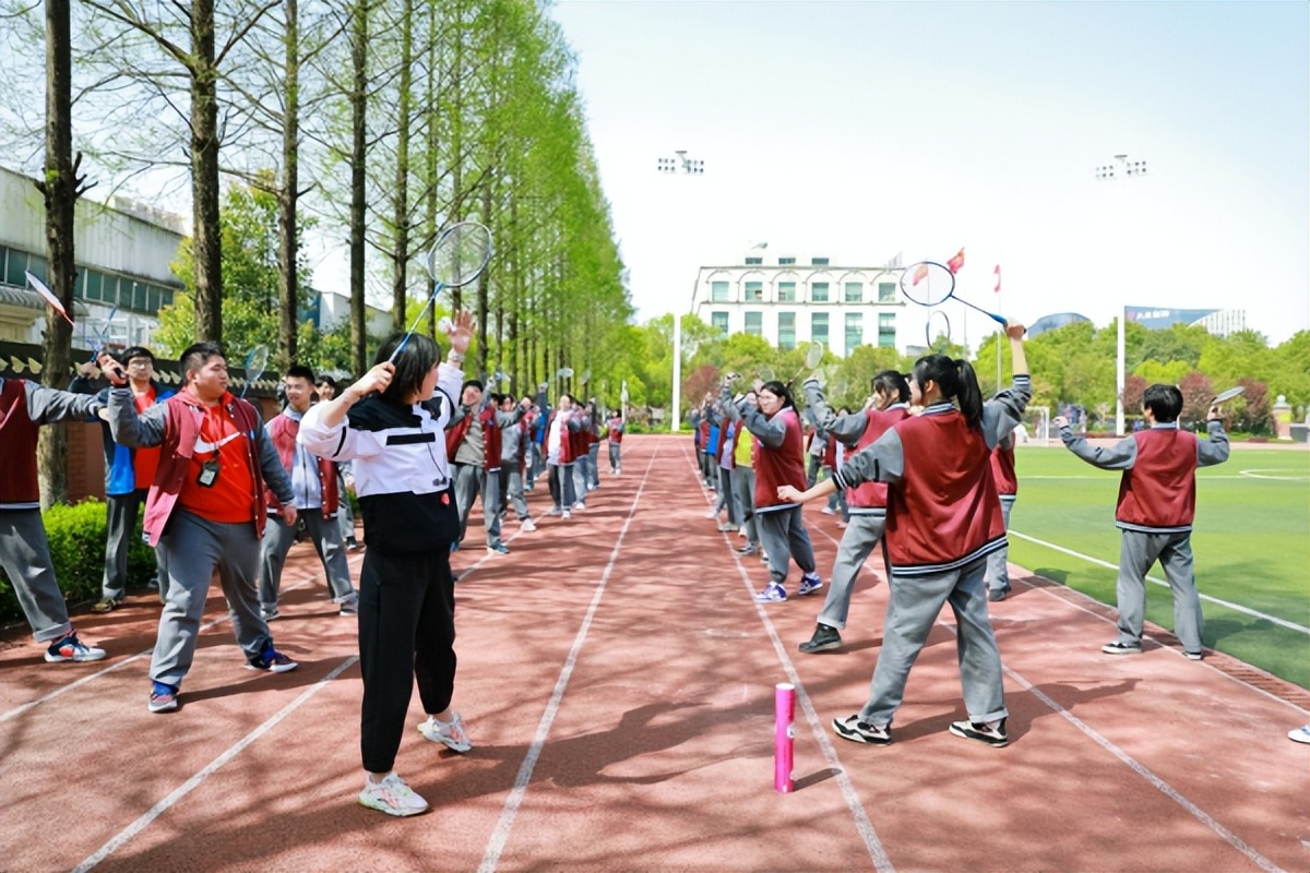 全力以赴青春精彩,全力以赴春天的梦想