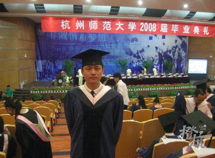 出走“半生”仍是学生，丁蕙实验小学、丁蕙二小校长沈建华再次回归校园，攻读博士