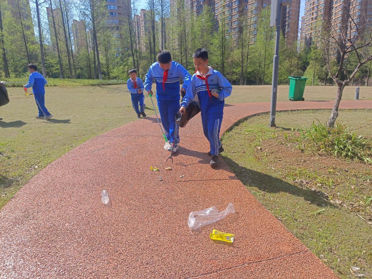 保护母亲河我们在行动,保护母亲河我们在行动东城小学