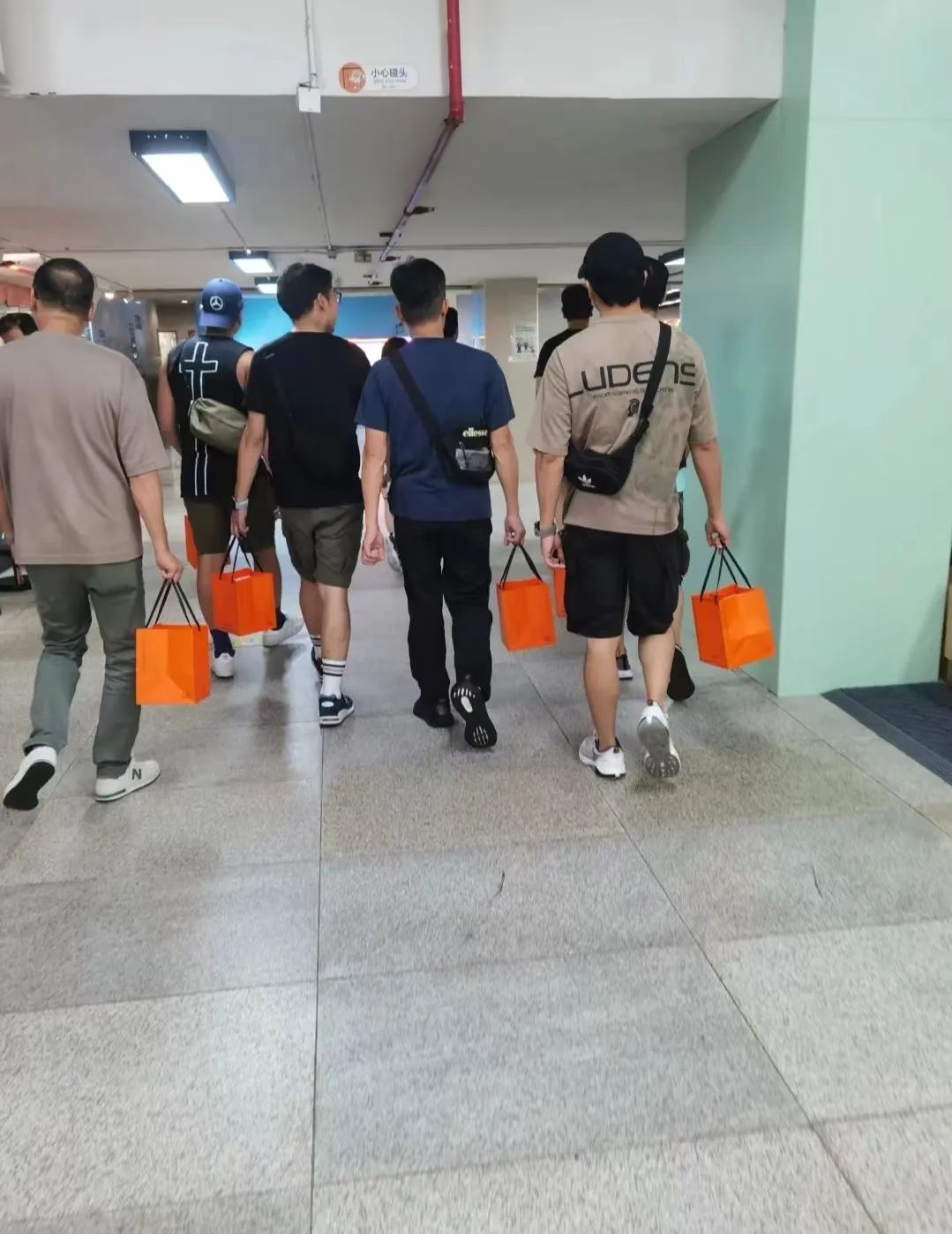 消费降级的深圳年轻人,消费降级人口