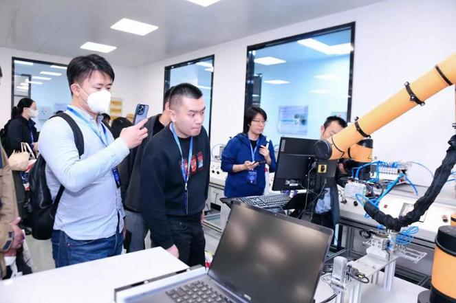 郑州新华三集团在哪个区,新华三集团产业园