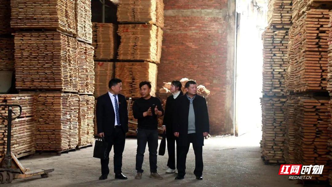 汝城:银行上门送“良油”企业复工“加速跑”