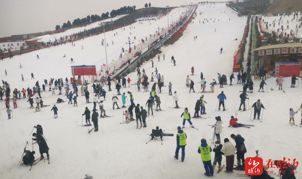 四川滑雪场开板时间表,北京滑雪开板