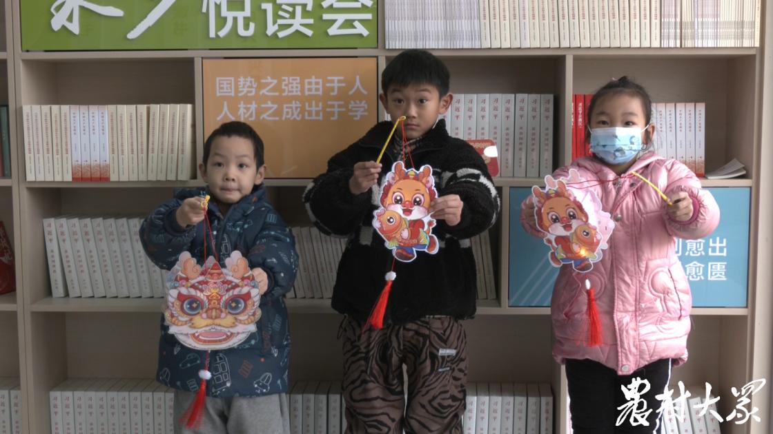 做龙灯的寓意,上联看恐龙赏龙灯迎龙年