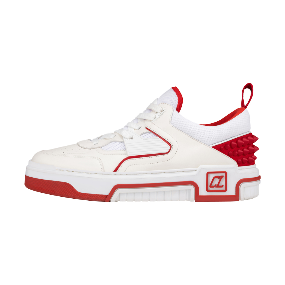 明星都在穿的CL「红底鞋」！居然是这种脚感！