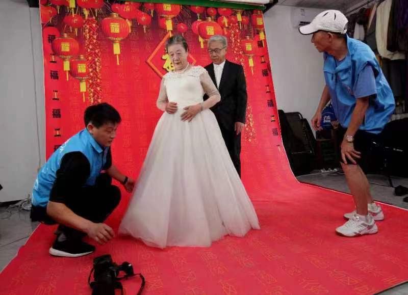 老年人婚纱照免费义拍,给老年人拍婚纱照的照相馆