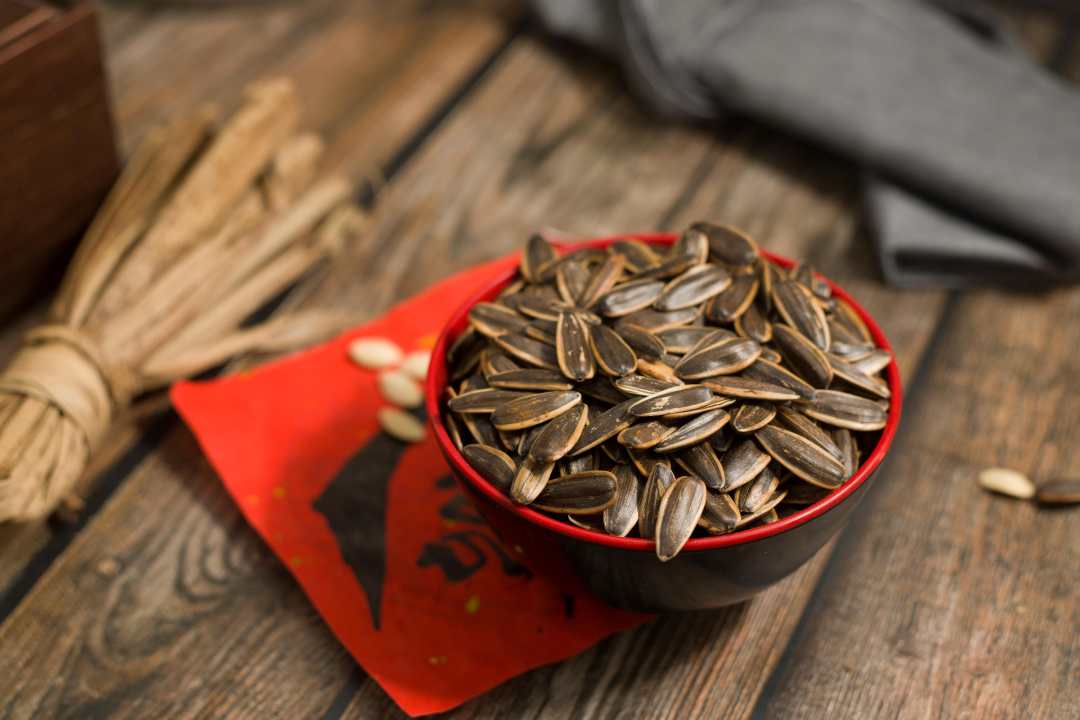 过年嗑瓜子嘴巴麻怎么办,过年瓜子吃多了上火怎么办