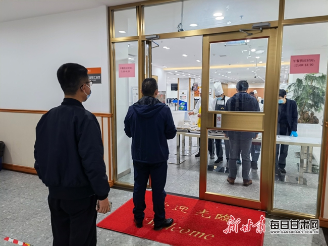 银行应急值守工作,银行坚守战疫中展示红色力量