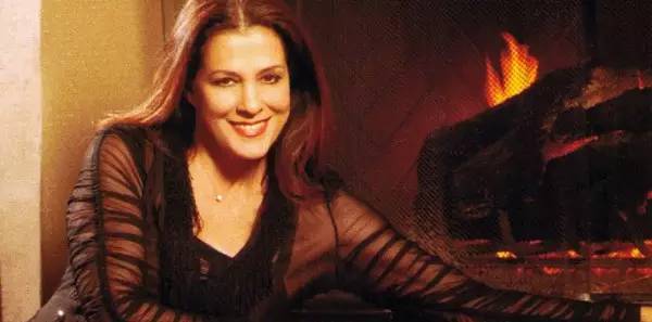 好听的007主题曲完整,007主题曲大型交响乐演奏会