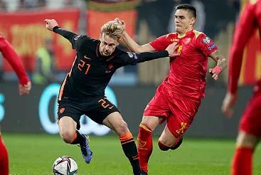 「世预赛欧洲区」荷兰憾平黑山，范加尔轻敌出昏招