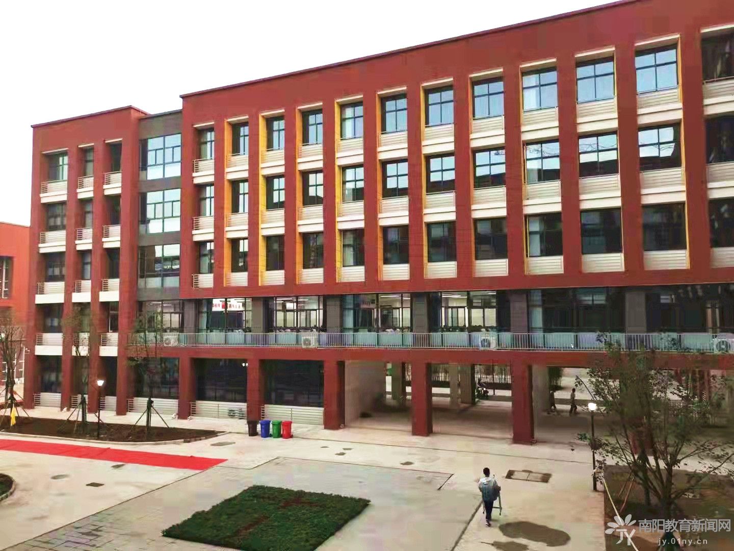 南阳十一中高级中学怎么样,南阳市十一高级中学独山校区