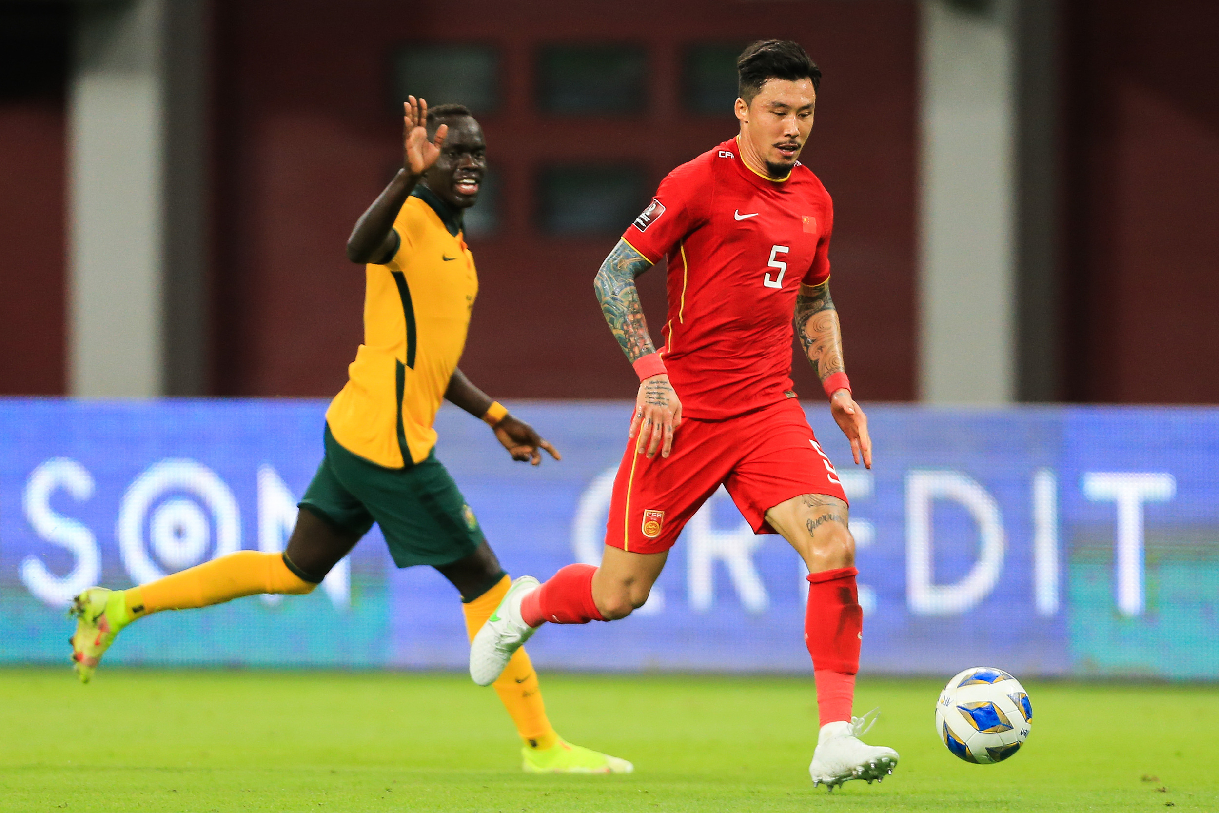 足协禁止场上球员露纹身,体育总局严禁国脚有新纹身