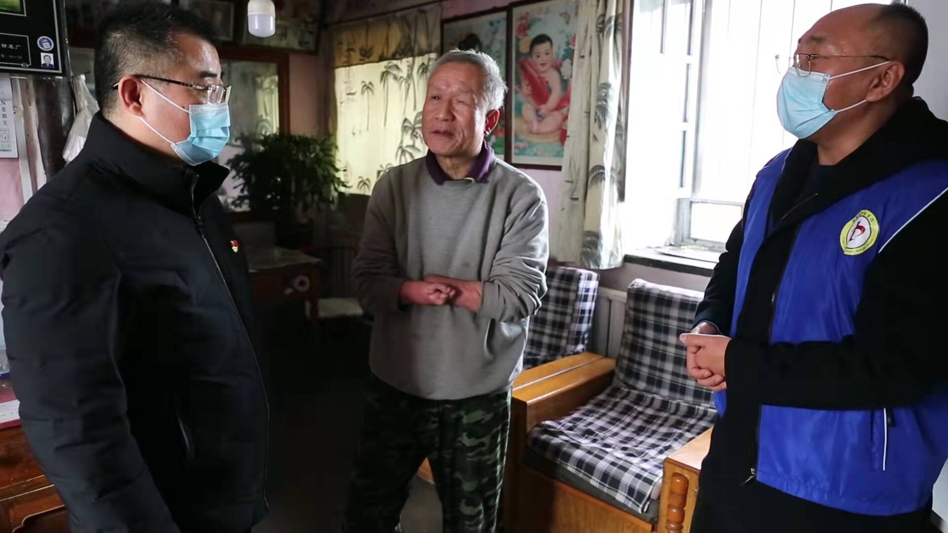 中医医院慰问辖区残疾老人,中医院领导慰问医护人员