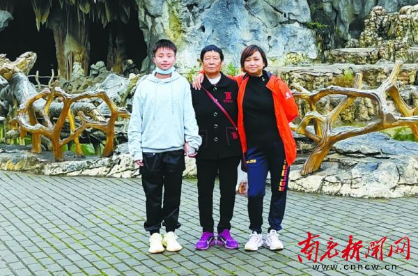 女足运动员张琳艳家人简历,女足张琳艳是张琳芃妹妹吗