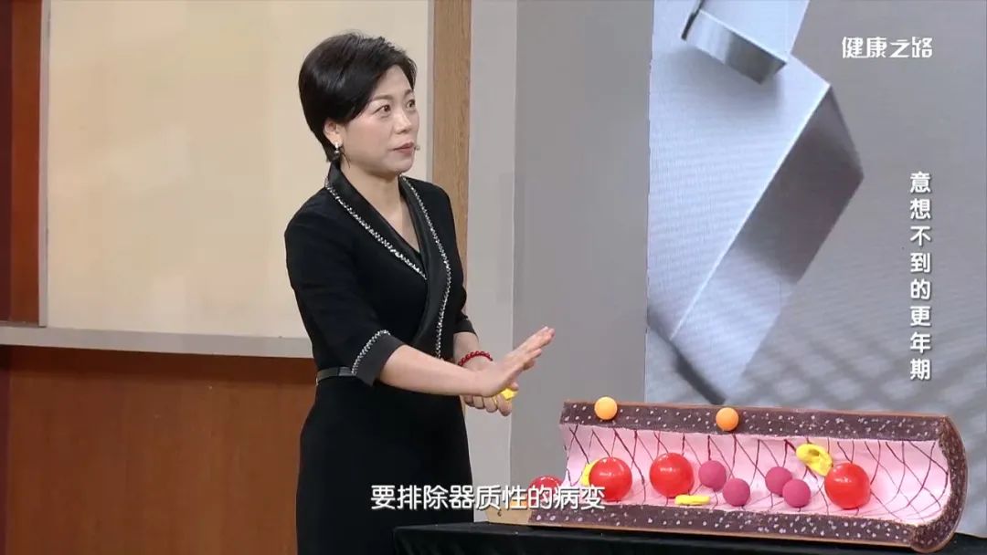 胸闷憋气胸口有压迫感更年期,一阵胸闷发热是更年期吗