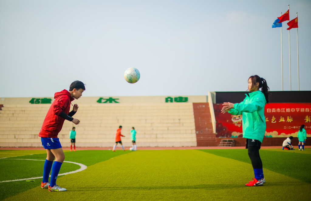 待放！自贡足球小花