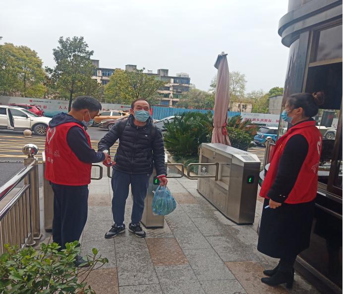 支部引领多元共治奏响小区美好生活“协奏曲”——赫山区金银山街道秀峰社区君临·上海湾小区*党**支部小记