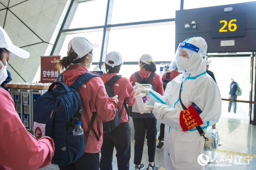 辽宁方舱医院最新消息,辽宁援沪医疗队启程