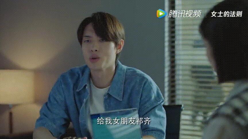 晓法追剧丨2.8万元买个假包，要求十倍赔偿合理吗？