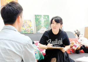 不愿玩的孩子专家建议家长多陪考生放松、锻炼