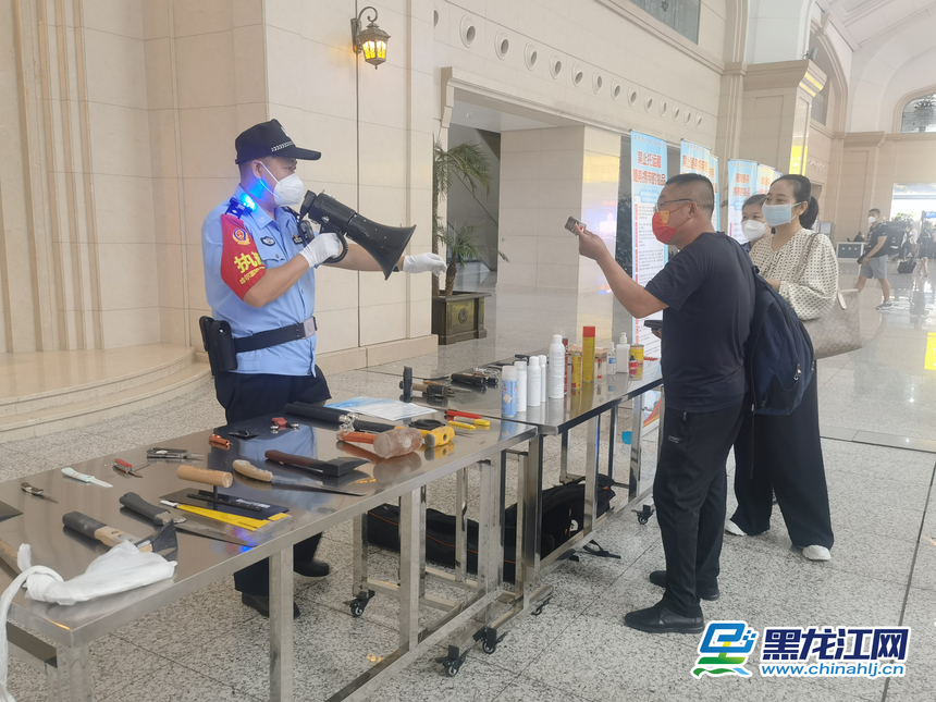 火车酒精喷雾可以托运吗,乘坐火车可以携带酒精喷雾么