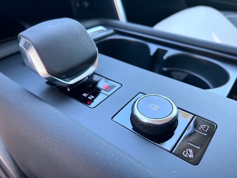 2021款路虎发现5暗访成交价,路虎发现运动版2021款落地价