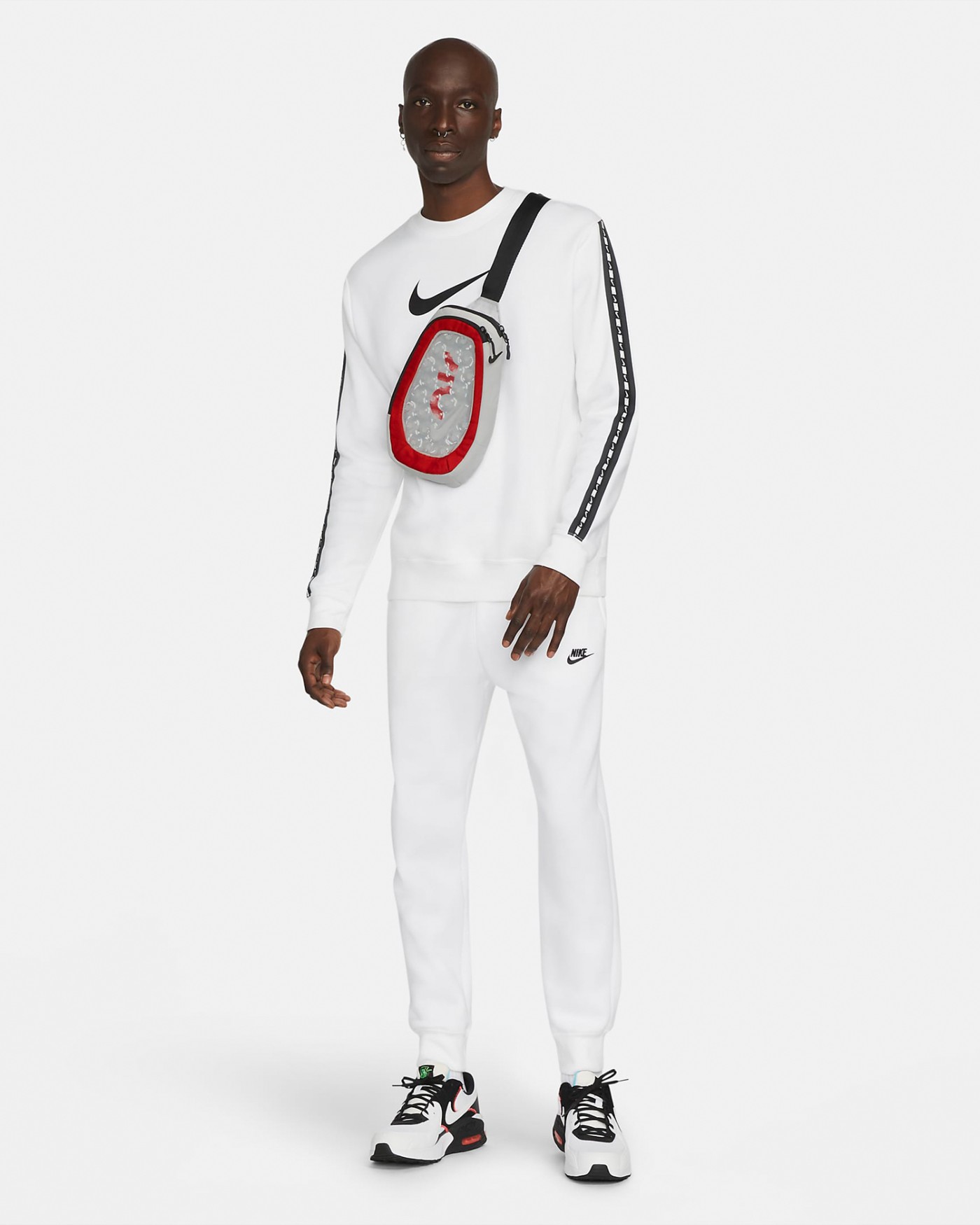 nike最新款气垫,nike第一双可视气垫鞋在哪年诞生