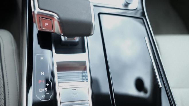 沉浸式体验奥迪a8l夜间试驾,奥迪a8l试驾弹射起步