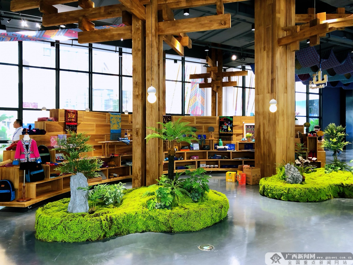 实拍中国东盟博览会,中国东盟商品