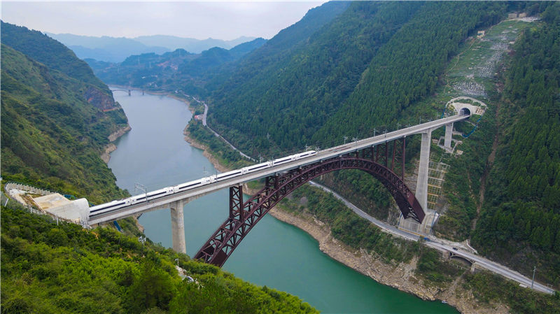 铁四院：智能交通建设领跑者为高铁“插上”智能化“翅膀”