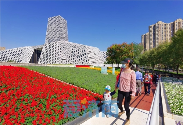 七彩花田4月游玩季,七彩花田开放时间表