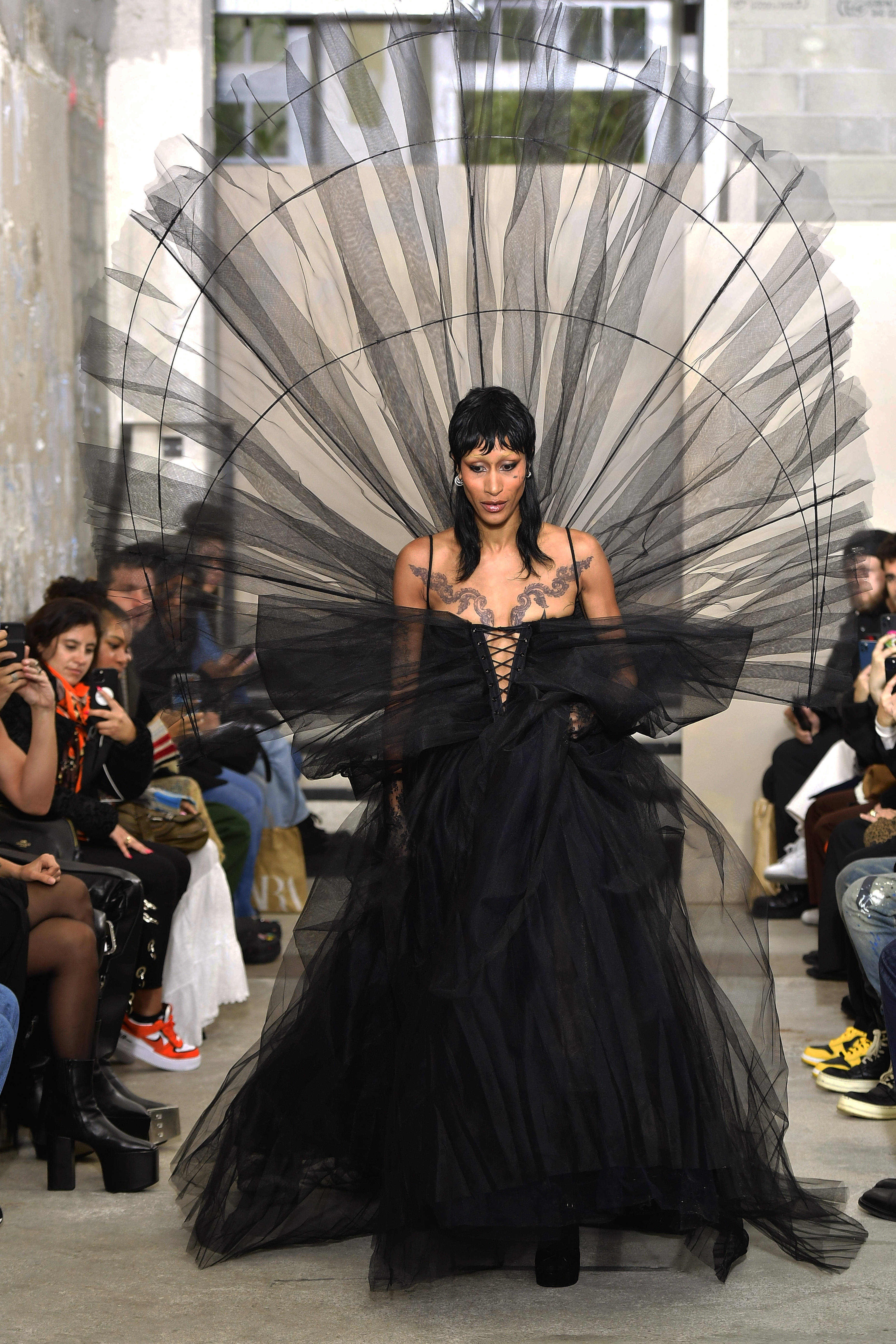 国际品牌高级感穿搭全球时装秀,外代二线法兰克福图片