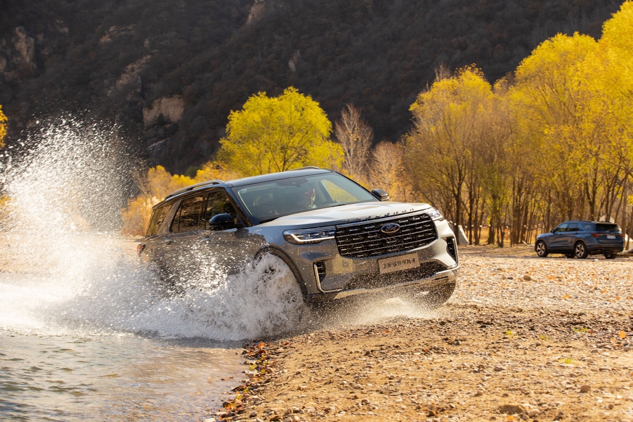 大型高性能旗舰suv福特探险者,深度试驾新款福特探险者