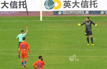 山东泰山迎战上海申花三球,申花客场轻取人和获关键三分