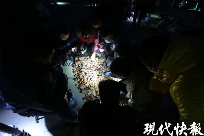 苏北农村的致富路,苏北偏僻小村庄的水晶致富路