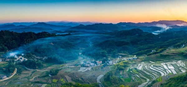 贵州兴义专列旅游,黔西南出发适合5天短途旅游