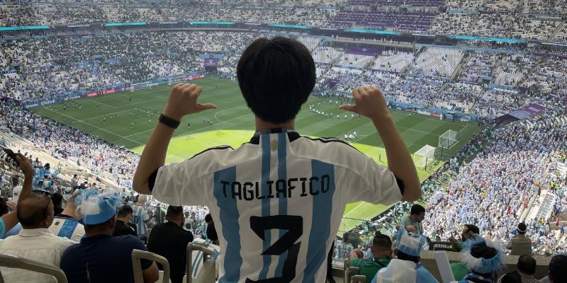 为了热爱！辞去公职去看世界杯的周京和他的“同行者”