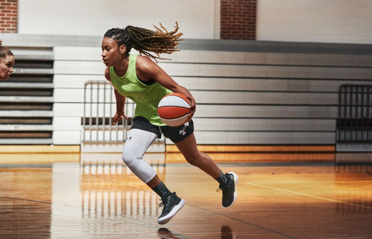 运动成为了女孩们的精神角落，品牌们不想错过｜消费观察