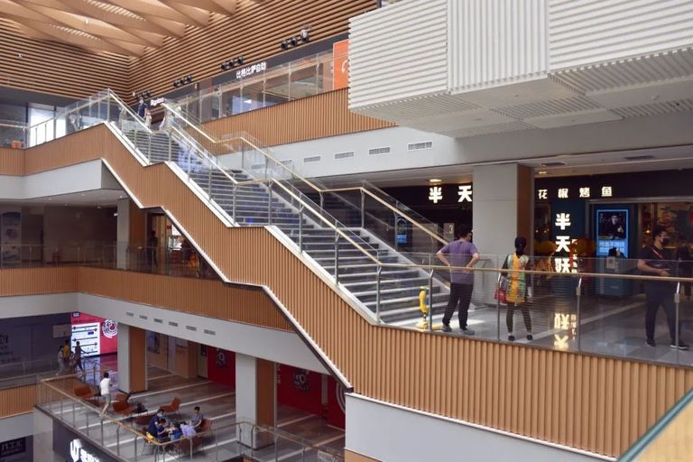 商场为什么没人逛的原因 (为什么商场不敢逛)