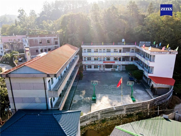 博士眼镜公益活动,博士眼镜3280元蔡司配镜套餐