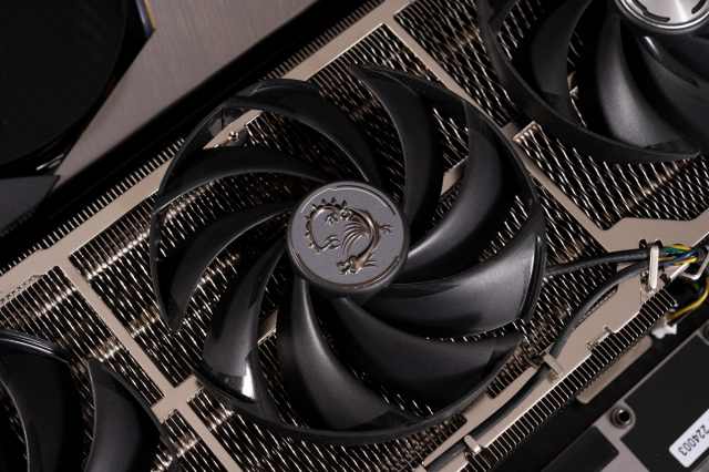 微星4080万狮图显卡性能测评,微星rtx4080魔龙显卡