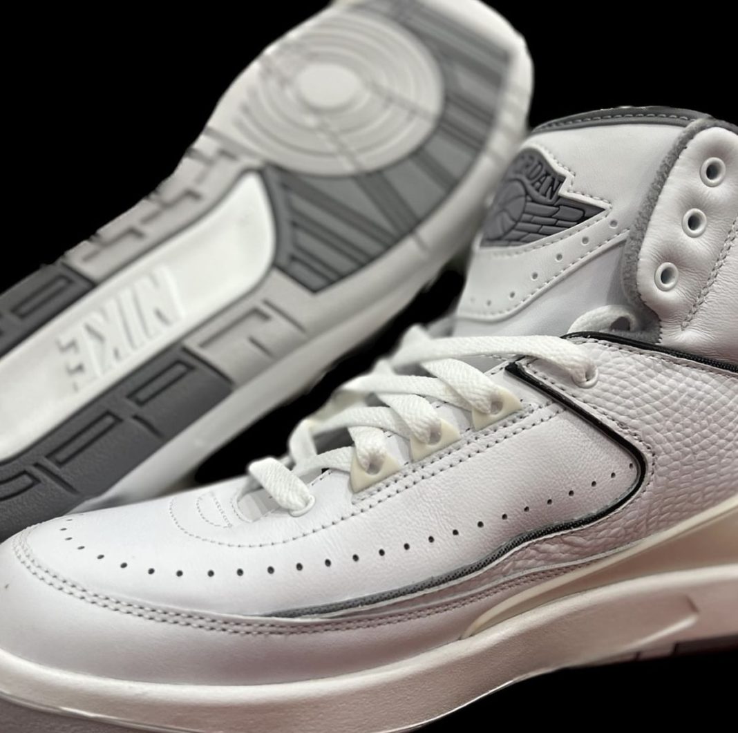 ajgs黑白灰实战鞋和白水泥区别,水泥灰aj13