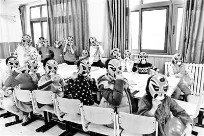 育民小学校,育民小学教室